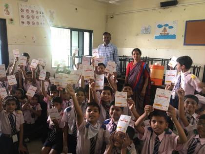 Spontaneous response to children for immunization at Amalner | अमळनेर येथे लसीकरणासाठी बालकांचा स्वयंस्फूर्त प्रतिसाद