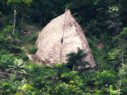 New tribal tribe found in the Amazon forest, revealing photos! | अॅमेझॉनच्या जंगलात आढळली नवीन आदिवासी जमात, फोटोंमधून खुलासा!