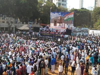 Shahir to the bookseller all to Chaityabhoomi Bhimavandan to Babasaheb Ambedkar in dadar mumbai | शाहीर ते पुस्तक विक्रेते सगळेच चैत्यभूमीकडे; बाबासाहेबांना भीमवंदना!