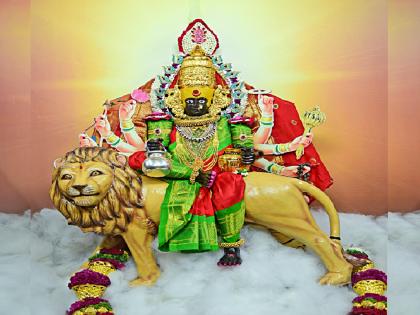 On the fourth occasion of Navratri festival Shri Ambabai in Kolhapur was worshiped as Kushmanda | Navratri 2023: चौथ्या माळेला कोल्हापूरच्या अंबाबाईची कुष्मांडारूपात पूजा, नवदुर्गांपैकी चौथे रूप 