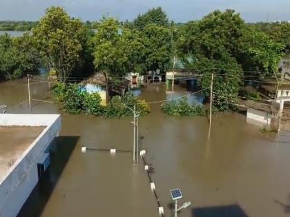 Jalana: Godavari floods after 19 years; Water entered 16 villages in Ambad taluka, 10 thousand people evacuated | Jalana: गोदावरीच्या पुराचे पाणी अंबड तालुक्यातील १६ गावात शिरले, १० हजार जण रेस्क्यू