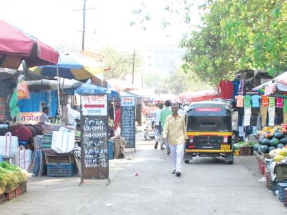 There was a barrier to encroachment in concrete roads in Ambernath. | अंबरनाथमध्ये काँक्रीट रस्त्यांमधील अतिक्रमणांचा अडथळा ‘जैसे थे’