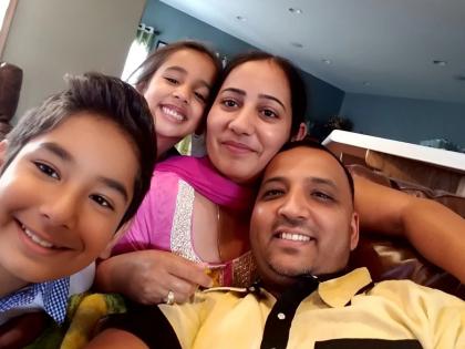 Indian man who has been living in the US for 30 years arrested despite having a green card, family desperate! What's the real story? | अमेरिकेत ३० वर्षांपासून वास्तव्यास असलेल्या भारतीयाला ग्रीन कार्ड असूनही अटक, कुटुंबीय हताश! नेमकं प्रकरण काय?
