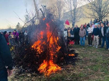 Indians celebrate Holi in America | भारतीयांनी अमेरिकेत साजरी केली होळी