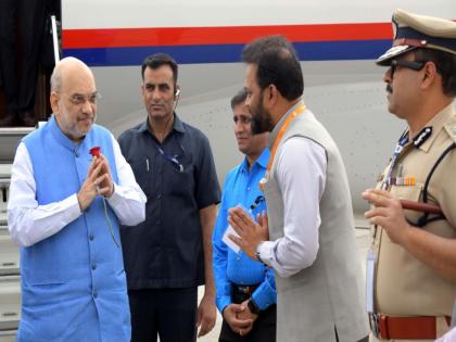 Welcome to Home Minister Amit Shah at Nagpur Airport | गृहमंत्री अमित शाह यांचे नागपूर विमानतळावर स्वागत