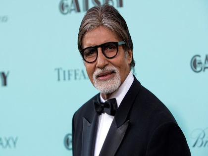 Did you know Big B was paid Rs 5,000 for his first film Saat Hindustani? | अमिताभ यांना पहिल्या चित्रपटासाठी मिळाले होते इतके कमी मानधन