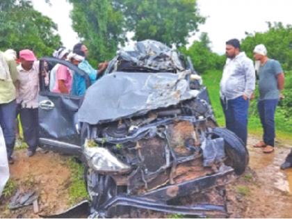 terrible accident six dead one seriously after car crashes into drain | भीषण अपघात! कार नाल्यात कोसळून सहा ठार, एक गंभीर; रस्त्यावरील सीट कव्हरवरून उलगडा