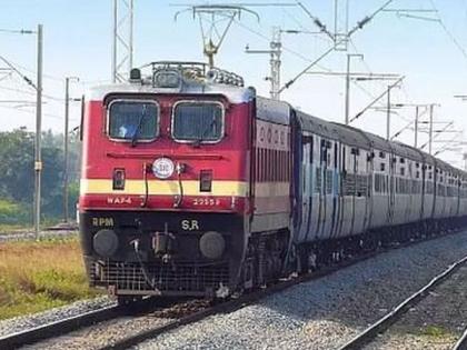 Amravati-Mumbai Express will run daily from tomorrow | उद्यापासून दररोज धावणार अमरावती-मुंबई एक्स्प्रेस