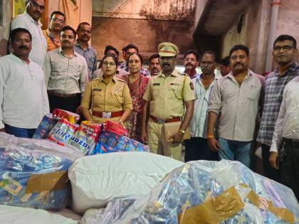 Gutkha worth 10.43 lakhs seized from Rampuri camp, Crime Branch Unit One action: Businessman arrested | रामपुरी कॅम्पमधून १०.४३ लाखांचा गुटखा जप्त गुन्हे शाखा युनिट एकची कारवाई : व्यापारी अटकेत Gutkha worth 10.43 lakhs seized from Rampuri camp, Crime Branch Unit One action: Businessman arrested | रामपुरी कॅम्पमधून १०.४३ लाखांचा गुटखा जप्त गुन्हे शाखा युनिट एकची कारवाई : व्यापारी अटकेत