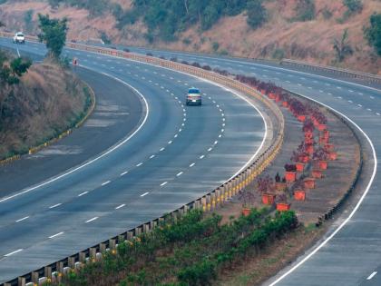 Traffic block on Mumbai-Pune Expressway tomorrow; Use an alternate route | मुंबई- पुणे द्रुतगती मार्गावर उद्या ट्रॅफिक ब्लॉक; पर्यायी मार्गाचा वापर करा