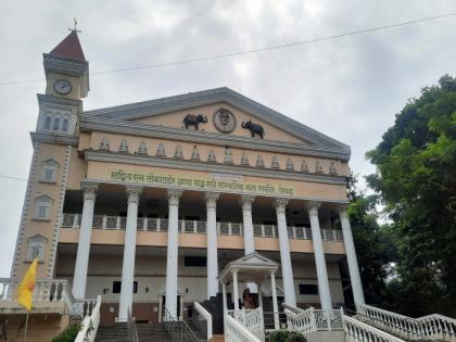 6 crore only for the maintenance and reoair of theaters Pune Municipal Corporation neglects cultural heritage | नाट्यगृहांच्या ‘मेकअप’ साठी केवळ ६ कोटी; सांस्कृतिक वारशाकडे पुणे महापालिकेचे दुर्लक्ष