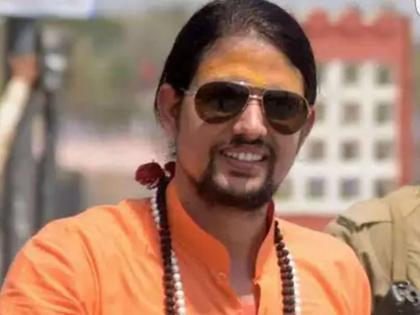 allahabad international yoga guru anand giri arrested in sydney for assaulting two women | सिडनीत योगगुरू स्वामी आनंद गिरींना अटक