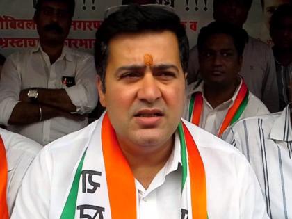 ncp leader Anand Paranjape slams shiv sena MP Shrikant Shinde | बापाची चप्पल आली की बापाची अक्कल येत नाही; आनंद परांजपेंचा खासदार श्रीकांत शिंदेंना टोला