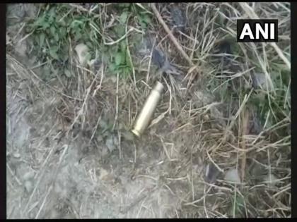 Jammu and Kashmir: three terrorists were killed anantnag | जम्मू-कश्मीर : सुरक्षा दलानं तीन दहशतवाद्यांचा केला खात्मा