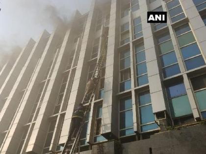 Annual release of 10 lakhs for the family of the dead in Andheri's workers hospital | अंधेरीच्या कामगार हॉस्पिटल मधील मृतांच्या कुटुंबाला 10 लाखांची मदत जाहीर