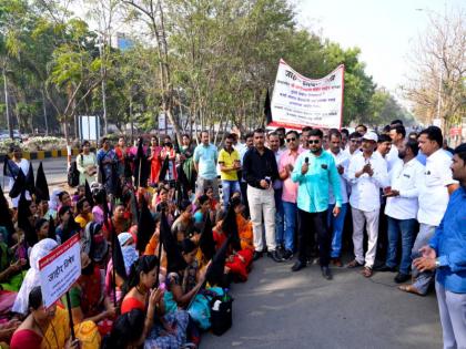 Gunaratna Sadavarte tongue lashing prize of Rs 11 lakh Announcement of trade unions in Baramati | गुणरत्न सदावर्ते यांची जीभ हासडणाऱ्याला ११ लाखांचे बक्षिस; बारामतीत कामगार संघटनांची घोषणा