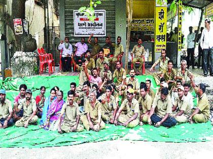 Safar Workers Movement in Karjat | कर्जतमध्ये सफाई कामगारांचे आंदोलन