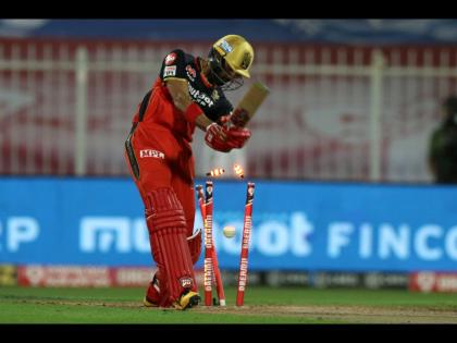 KKR vs RCB Latest News : Andre Russell 10th player to have 300 T20 wickets | KKR vs RCB Latest News : देवदत्त पडीक्कलची विकेट आंद्रे रसेलसाठी ठरली विक्रमी; एकाही भारतीयाला हे जमलं नाही