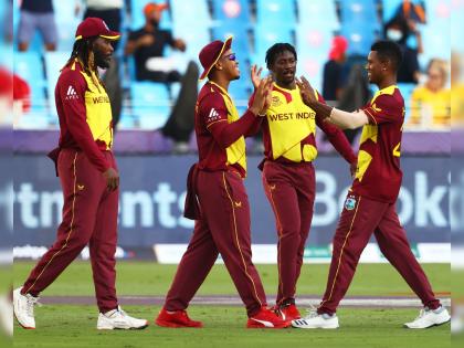 T20 World Cup, WI vs BAN : Defending champions West Indies stay alive in the T20 World Cup 2021, beating Bangladesh by 3 runs  | T20 World Cup, WI vs BAN : बांगलादेशच्या लढाऊ वृत्तीनं वेस्ट इंडिजच्या डोळ्यांत आणलेलं पाणी, पण स्पर्धेबाहेर होण्याचा काठावरून परतलेत गतविजेते