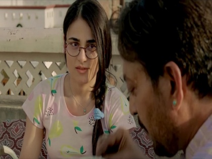  Irrfan Khan's onscreen daughter Radhika Madan Said 'I Dont Know What To Say, My Heart Aches-SRJ | इराफान खानची ऑनस्क्रीन मुलगी राधिका मदान झाली भावूक, शेअर केल्या या खास गोष्टी