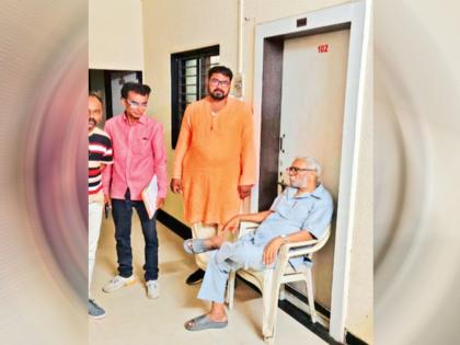 Dhule Five and a half crores kept for members of the Legislative Assembly MLAs' committee; raid on the rest house | धुळ्यात 'रात्रीस खेळ चाले...' : विधिमंडळाच्या आमदारांच्या समितीतील सदस्यांसाठी ठेवले साडेपाच कोटी; रेस्ट हाऊसमध्ये सापडले घबाड! Dhule Five and a half crores kept for members of the Legislative Assembly MLAs' committee; raid on the rest house | धुळ्यात 'रात्रीस खेळ चाले...' : विधिमंडळाच्या आमदारांच्या समितीतील सदस्यांसाठी ठेवले साडेपाच कोटी; रेस्ट हाऊसमध्ये सापडले घबाड!