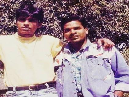 guess who this marathi actors seen in the photo | फोटोत दिसणाऱ्या 'या' दोन दिग्गज कलाकारांना ओळखलं का? मराठी कलाविश्वात आहे प्रचंड दबदबा