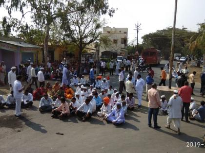 Anna Hazare's agitation for the fourth day today: Stop the path of villagers | अण्णा हजारे यांचा आंदोलनाचा आज चौथा दिवस : ग्रामस्थांचे रास्ता रोको