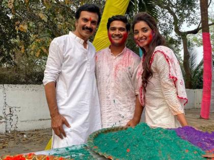 '... but life has become colorless'; On the occasion of Holi on the set of 'Aye Kuthe Kay Karte', the memory of Aniruddha became emotional | '...मात्र आयुष्यच झालं बेरंग'; 'आई कुठे काय करते'च्या सेटवरील होळीच्या निमित्ताने अनिरुद्ध या व्यक्तीच्या आठवणीनं झाला भावुक