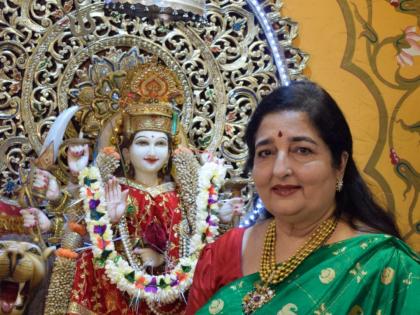 Anuradha Paudwal's comeback in Marathi after 18 years; The song from 'Kulaswamini' was sung! | तब्बल १८ वर्षांनंतर अनुराधा पौडवाल यांचं मराठीत पुनरागमन; 'कुलस्वामिनी'मधील गाण्याला दिला स्वरसाज!