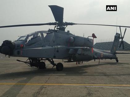 Apache helicopter of the Indian Air Force ready to be inducted at the Pathankot Air Base. | हवाई दलाचे सामर्थ्य वाढणार; शक्तिशाली अपाचे हेलिकॉप्टर्स ताफ्यात होणार दाखल