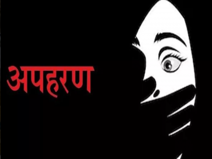 Attempted abduction of schoolgirls in Murgud kolhapur | Kolhapur: चॉकलेट देण्याचा बहाण्याने मुरगुडमध्ये शाळकरी मुलींच्या अपहरणाचा प्रयत्न