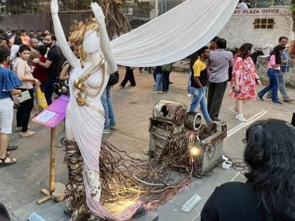 At Kala Ghoda Mahotsav, fascinating works of art presented from waste materials | काळा घोडा महोत्सवात टाकाऊ वस्तूपासून सादर केल्या आकर्षक कलाकृती