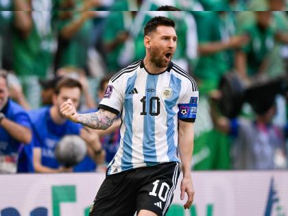 Fifa World Cup, ARG vs SUA : Lionel Messi is the fifth player to score at four different World Cup tournaments  after Pelé, Uwe Seeler, Miroslav Klose and Cristiano Ronaldo | Fifa World Cup, ARG vs KSA : Lionel Messi ची पहिल्याच सामन्यात पेले, ख्रिस्तियानो रोनाल्डो यांच्या विक्रमाशी बरोबरी