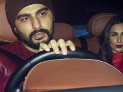 malaika arora and arjun kapoor attended ritesh sidhwani christmas party together | खुल्लमखुल्ला! अर्जुन कपूरच्या गाडीत दिसली मलायका अरोरा!!