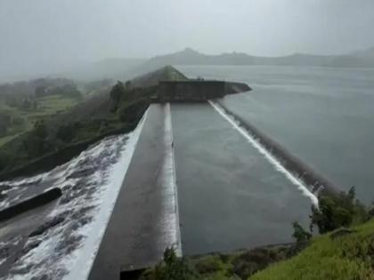 Arjuna Dam in Rajapur taluka filled to full capacity, Entry prohibited for tourists | Ratnagiri: राजापूर तालुक्यातील अर्जुना धरण भरले, पर्यटकांना प्रवेश बंदी Arjuna Dam in Rajapur taluka filled to full capacity, Entry prohibited for tourists | Ratnagiri: राजापूर तालुक्यातील अर्जुना धरण भरले, पर्यटकांना प्रवेश बंदी