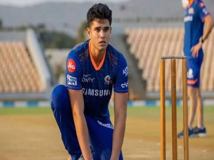 IPL: Will Arjun Tendulkar make his debut ?; All the fans got attention | IPL: अर्जुन तेंडुलकर करणार का पदार्पण?; सर्व चाहत्यांचे लक्ष लागले