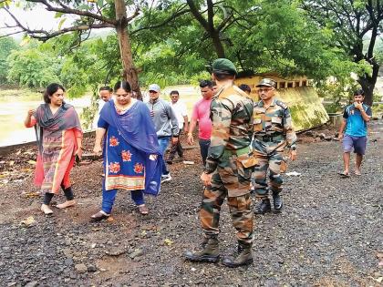 Indian Army enters disaster in Raigad district | रायगड जिल्ह्यात आपत्तीचा सामना करण्यासाठी भारतीय लष्कर दाखल