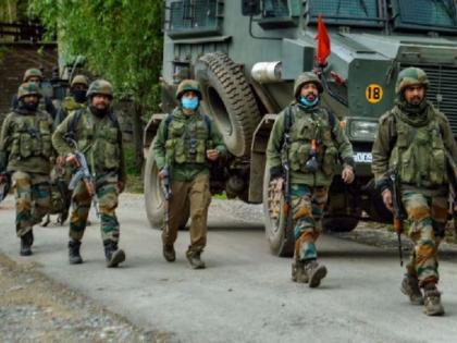 3 army personnel killed in encounter in jammu and kashmir kulgam | जम्मू-काश्मीरच्या कुलगाममध्ये दहशतवाद्यांशी चकमक; 3 जवान शहीद, सर्च ऑपरेशन सुरू