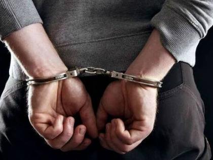 Two arrested for raping minor girl; Remand of female accused in judicial custody | अल्पवयीन मुलीवर अत्याचार करणाऱ्या दोघांना पोलीस कोठडी; महिला आरोपीचे न्यायालयीन कोठडीत रवानगी