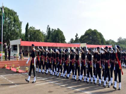 Artillery Center: A contingent of 270 newcomers enlisted in the national service | तोफखाना केंद्र : २७०नवसैनिकांची तुकडी देशसेवेत दाखल