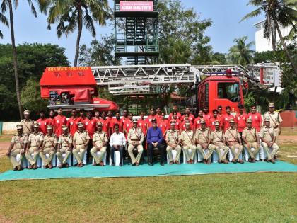 Director General of Central Fire Service visited Goa Fire Firefighters were instructed | केंद्रीय अग्नीशमन सेवेच्या महासंचालकांनी घेतली गोवा अग्नीशमनची भेट; सेवकांना केले मार्गदर्शन 