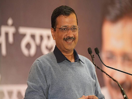 Gujarat elections 2022: 300 units of free electricity in Gujarat like Delhi-Punjab; Arvind Kejriwal's announcement | Gujarat elections 2022: दिल्ली-पंजाबप्रमाणे गुजरातमध्ये 300 युनिट मोफत वीज; अरविंद केजरीवालांची घोषणा