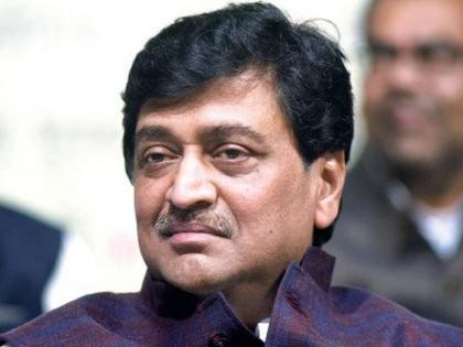 CoronaVirus News: Congress leader Ashok Chavan admitted to Lilavati Hospital for treatment of Corona mac | CoronaVirus News: कॅबिनेटमंत्री अशोक चव्हाण लिलावती रुग्णालयात दाखल