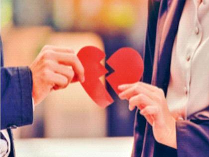 Finally, 'Tu Tu, Main Main' strangled love; Inter-caste love marriage ended with 'supari' | ... अखेर ‘तू तू, मैं मैं’ने घोटला प्रेमाचाच गळा; आंतरजातीय प्रेमविवाहाचा ‘सुपारी’ने झाला शेवट Finally, 'Tu Tu, Main Main' strangled love; Inter-caste love marriage ended with 'supari' | ... अखेर ‘तू तू, मैं मैं’ने घोटला प्रेमाचाच गळा; आंतरजातीय प्रेमविवाहाचा ‘सुपारी’ने झाला शेवट