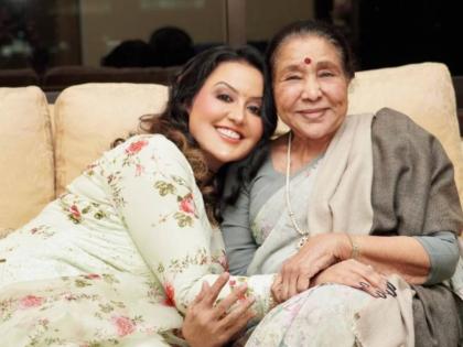 amruta fadnavis meet asha bhosle took guidance from her about singing | गाण्याचा सराव अन् बरंच काही! अमृता फडणवीसांनी आशा भोसलेंकडून घेतलं गायनाबद्दल मार्गदर्शन