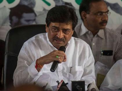 Congress announces list of 51 candidates, including Ashok Chavan, Praniti Shinde ... | काँग्रेसकडून 51 उमेदवारांची यादी जाहीर, अशोक चव्हाण, प्रणिती शिंदेंसह...