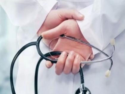 वैद्यकीय प्राध्यापकांचे निवृत्ती वय ६५ होणार? वय वाढविण्याच्या हालचालींना आला वेग - Marathi News | Will the retirement age of medical professors be 65 Movement to increase the age gains momentum | Latest News at Lokmat.com