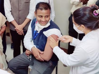 Beneficiaries eagerly await the second dose of the Corona vaccine | कोरोना लसीच्या दुसऱ्या डोजची लाभार्थ्यांमध्ये आतुरतेने प्रतीक्षा