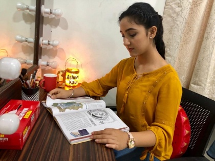 Ashnoor Kaur balances her work life and studies | पटियाला बेब्स फेम अशनूर कौर अशाप्रकारे साधतेय काम आणि अभ्यास यात समतोल
