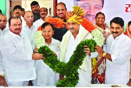 Eradicate errors in Kolhapur district: Ashok Chavan | कोल्हापूर जिल्ह्यातील बिघडलेली समीकरणे मिटवा : अशोक चव्हाण